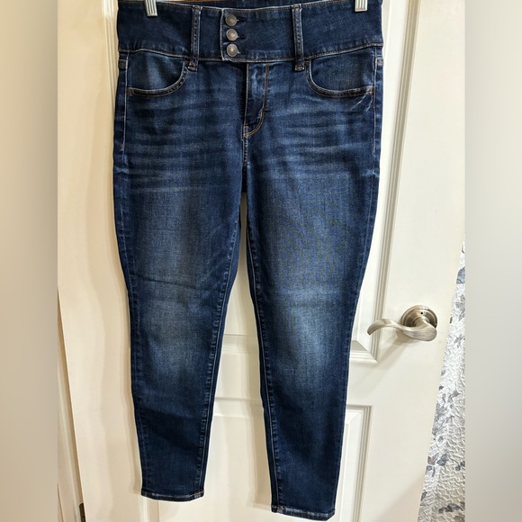 American Eagle Outfitters Denim - American Eagle Jegging. Size 10 short.